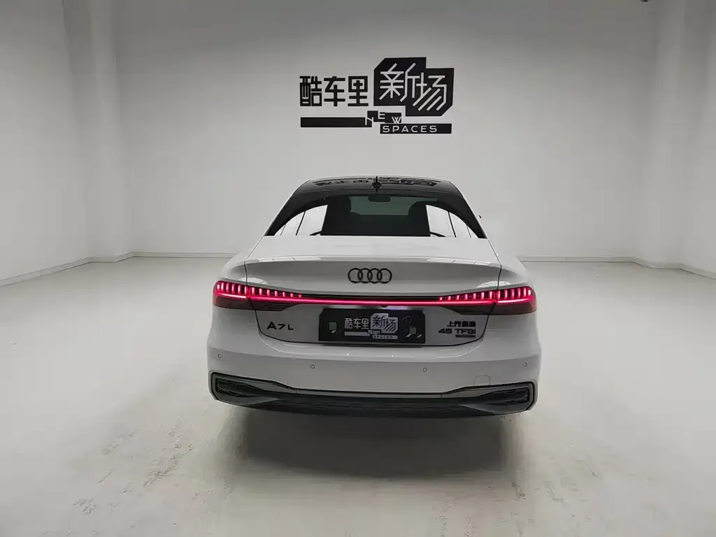 Audi A7L 2026 из CN, фото 4