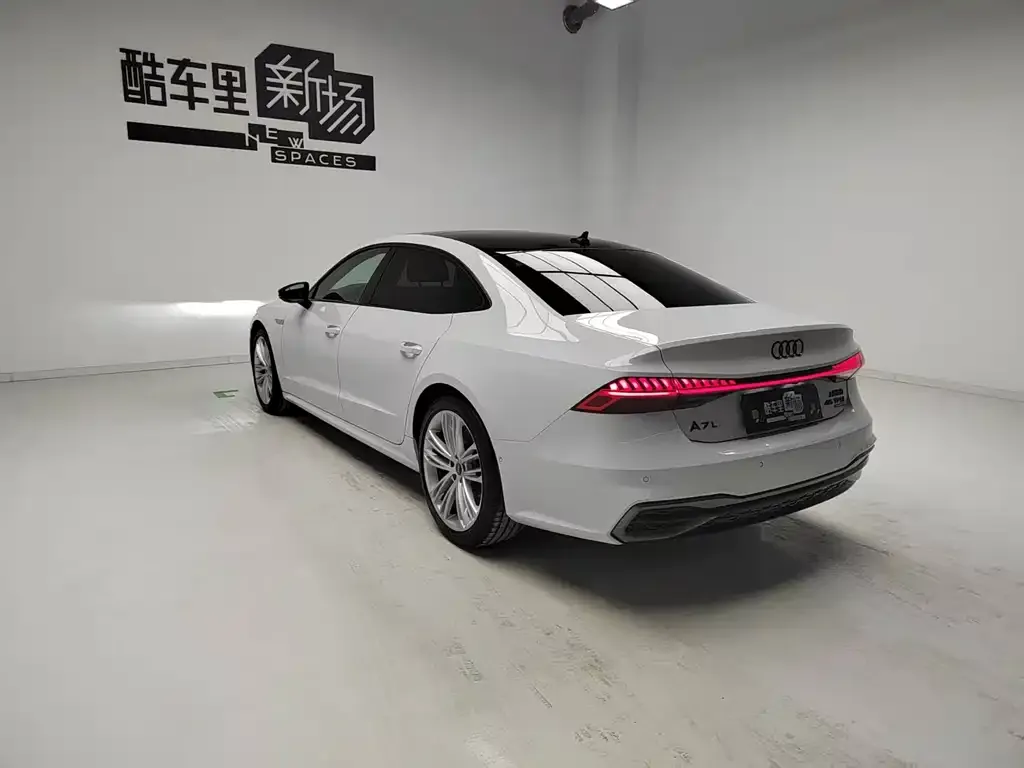 Audi A7L 2026 из CN, фото 2