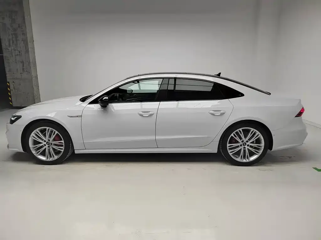 Audi A7L 2026 из CN, фото 9