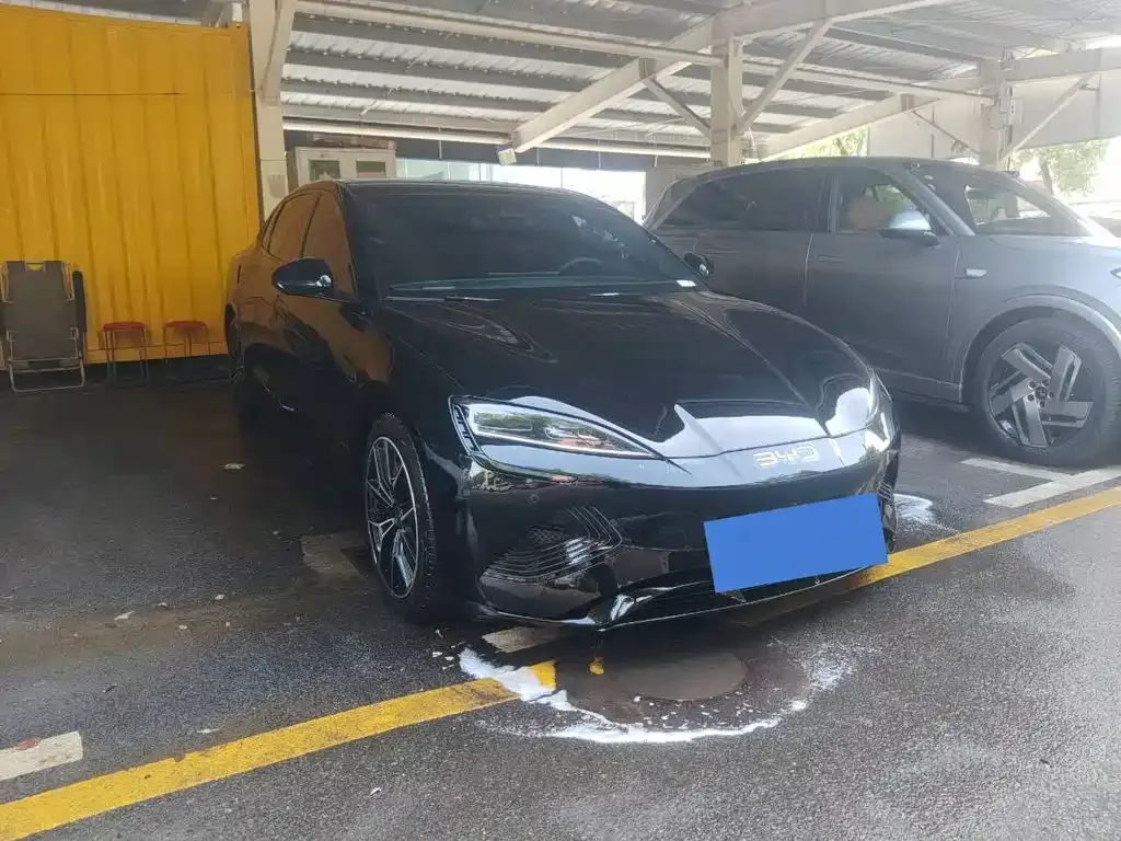 BYD Seal — фото 8