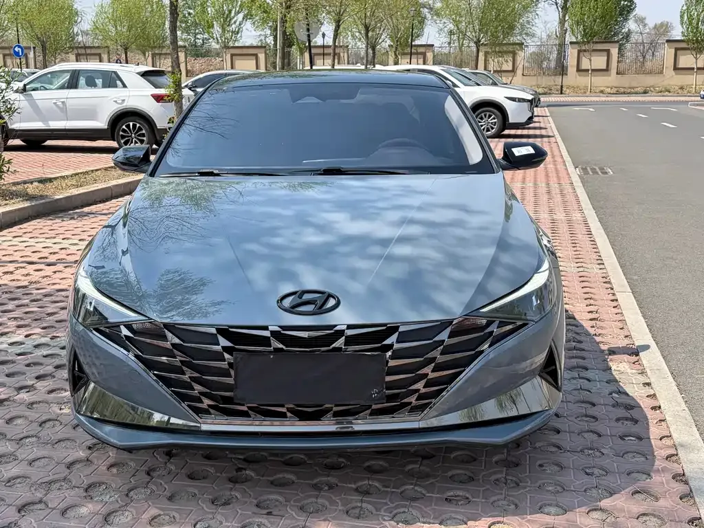 Hyundai Elantra — фото 4