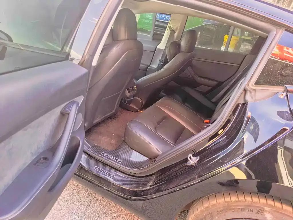 Tesla Model 3 2023 из CN, фото 3