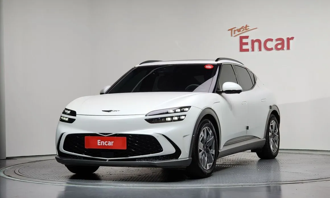 Genesis GV60 — фото 1