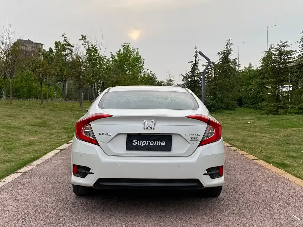 Honda Civic — фото 5