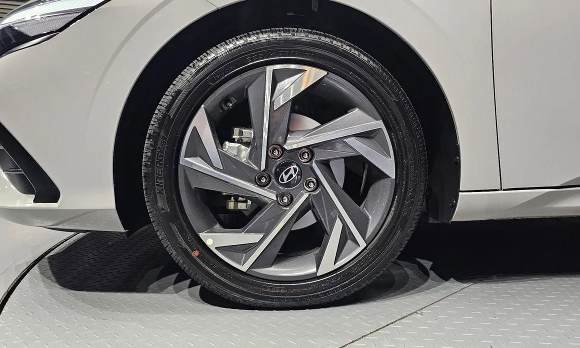 Hyundai AVANTE — фото 6
