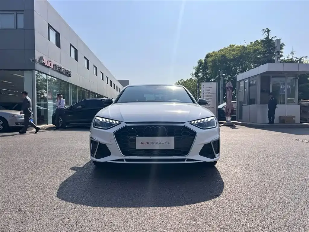Audi A4L 2023 из CN, фото 8