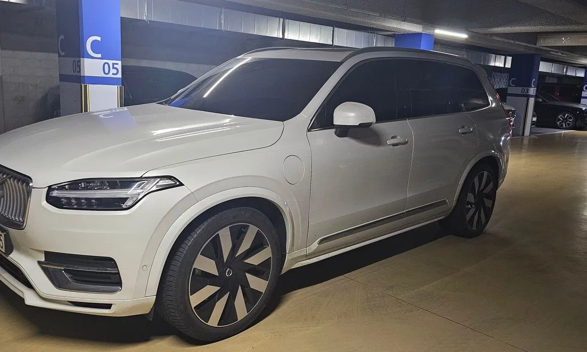 Volvo XC90 2024 из KR, фото 8