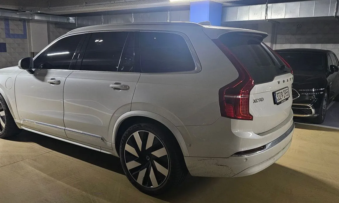 Volvo XC90 2024 из KR, фото 7