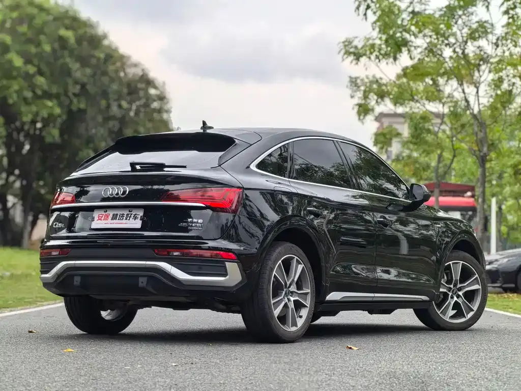 Audi Q5L Sportback 2022 из CN, фото 6