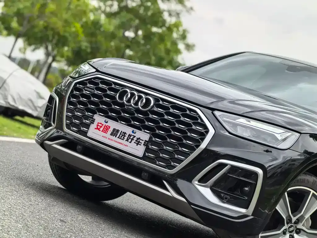 Audi Q5L Sportback 2022 из CN, фото 4