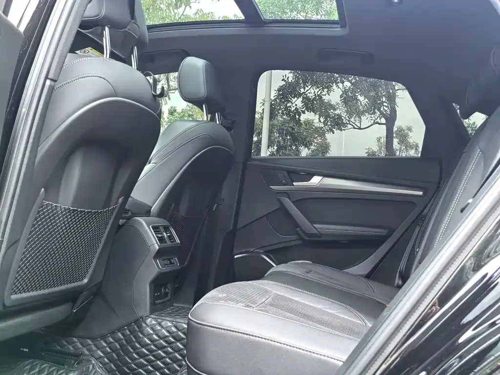 Audi Q5L Sportback 2022 из CN, фото 7