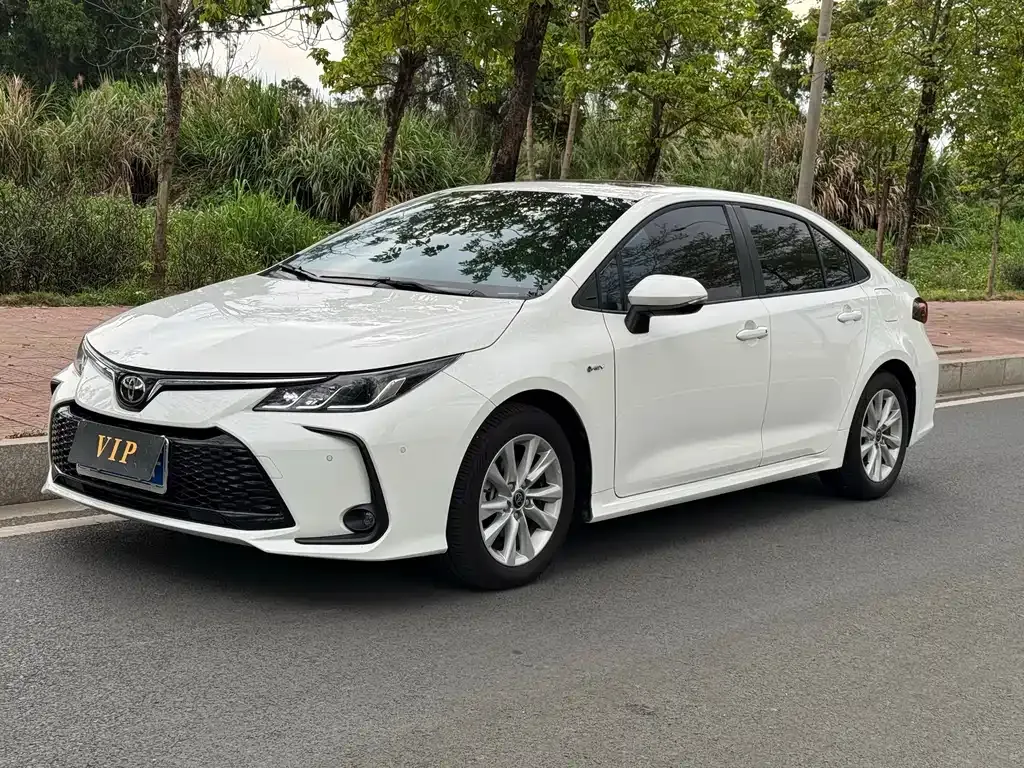 Toyota Corolla 2025 из CN, фото 1