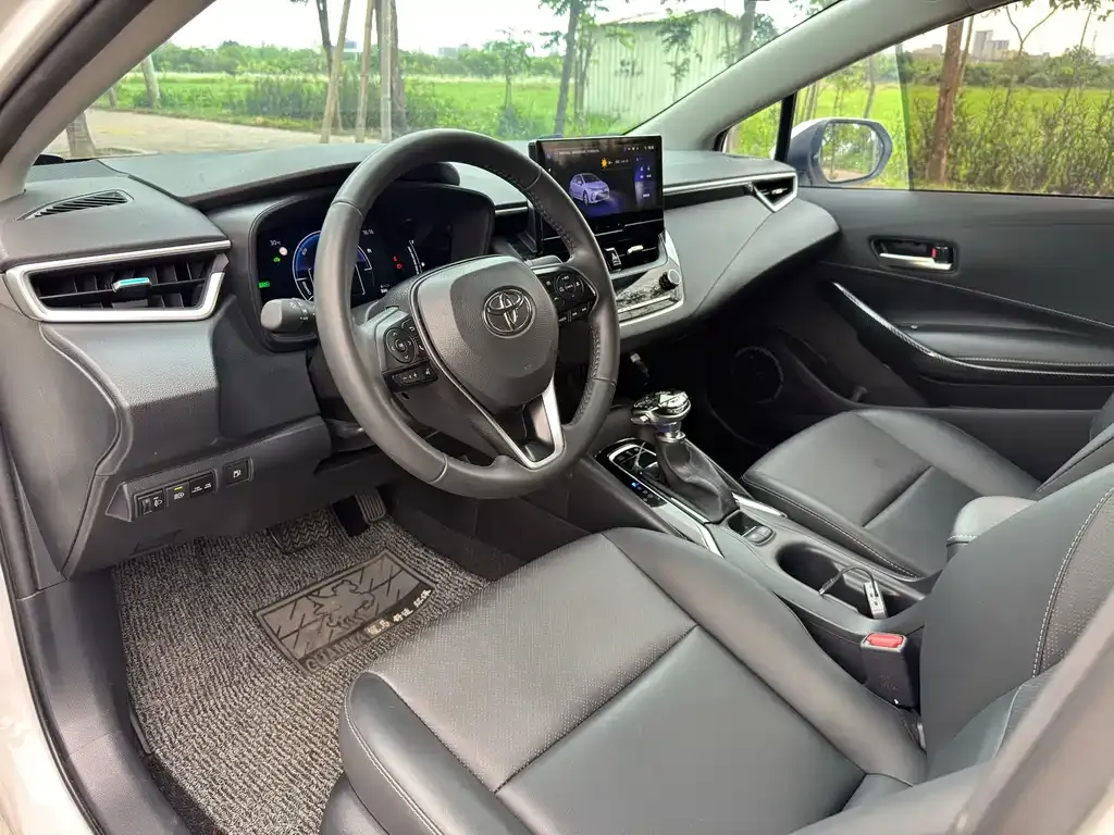Toyota Corolla 2025 из CN, фото 8