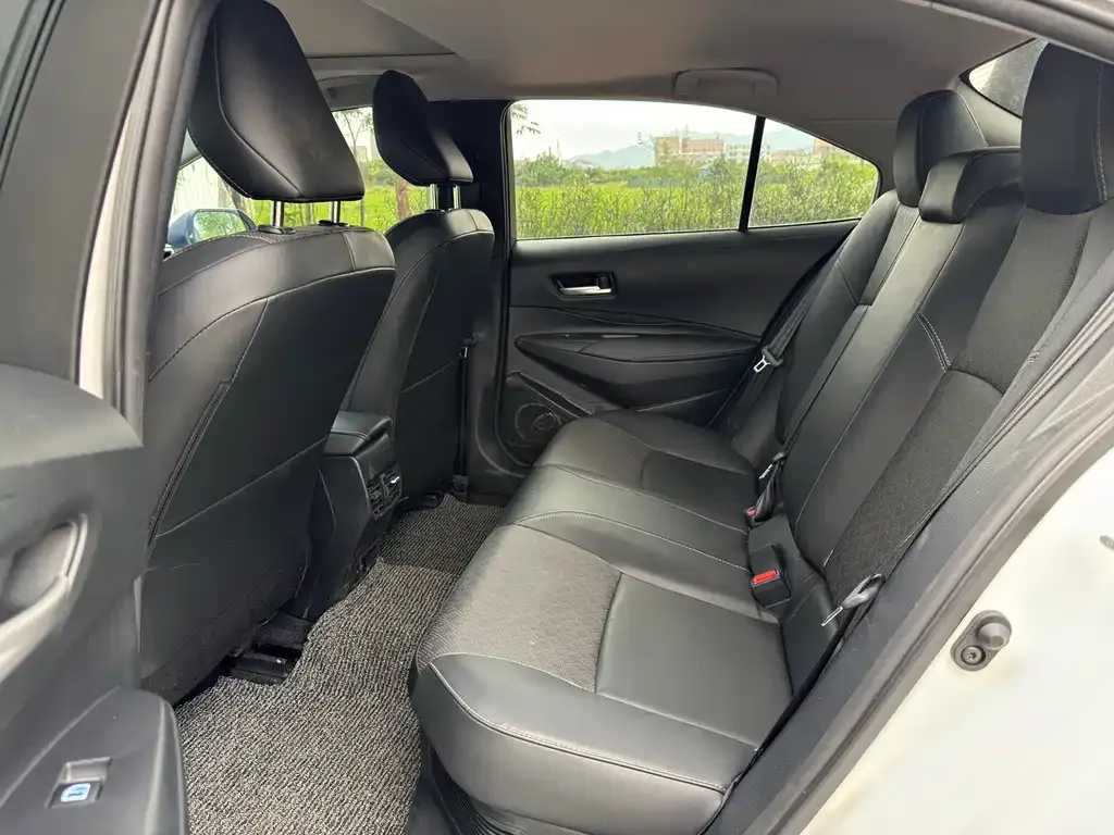 Toyota Corolla 2025 из CN, фото 4