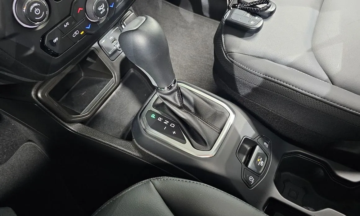 Jeep Renegade 2023 из KR, фото 6