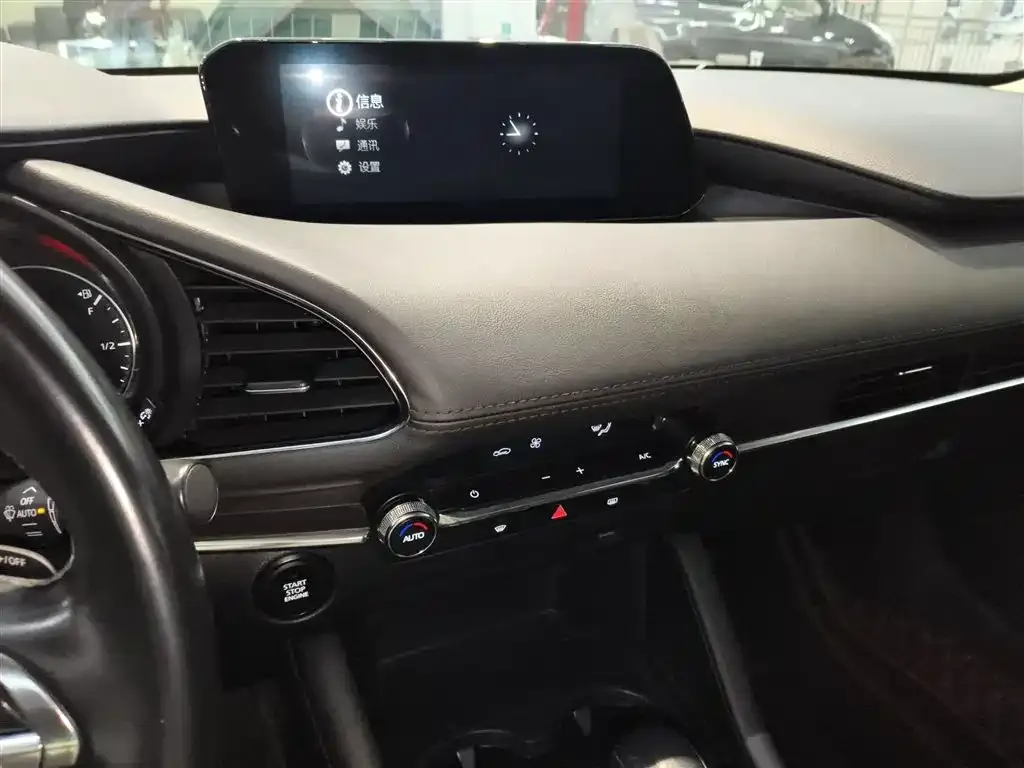 Mazda 3 Axela 2022 из CN, фото 4