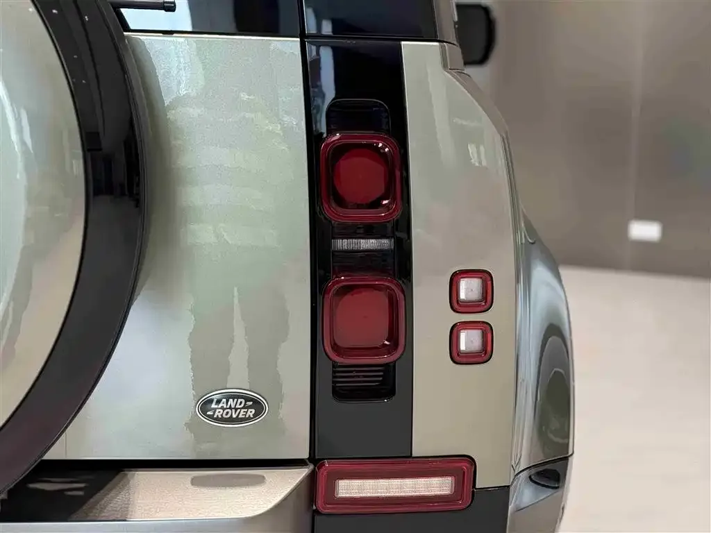 Land Rover Defender 2023 из CN, фото 10