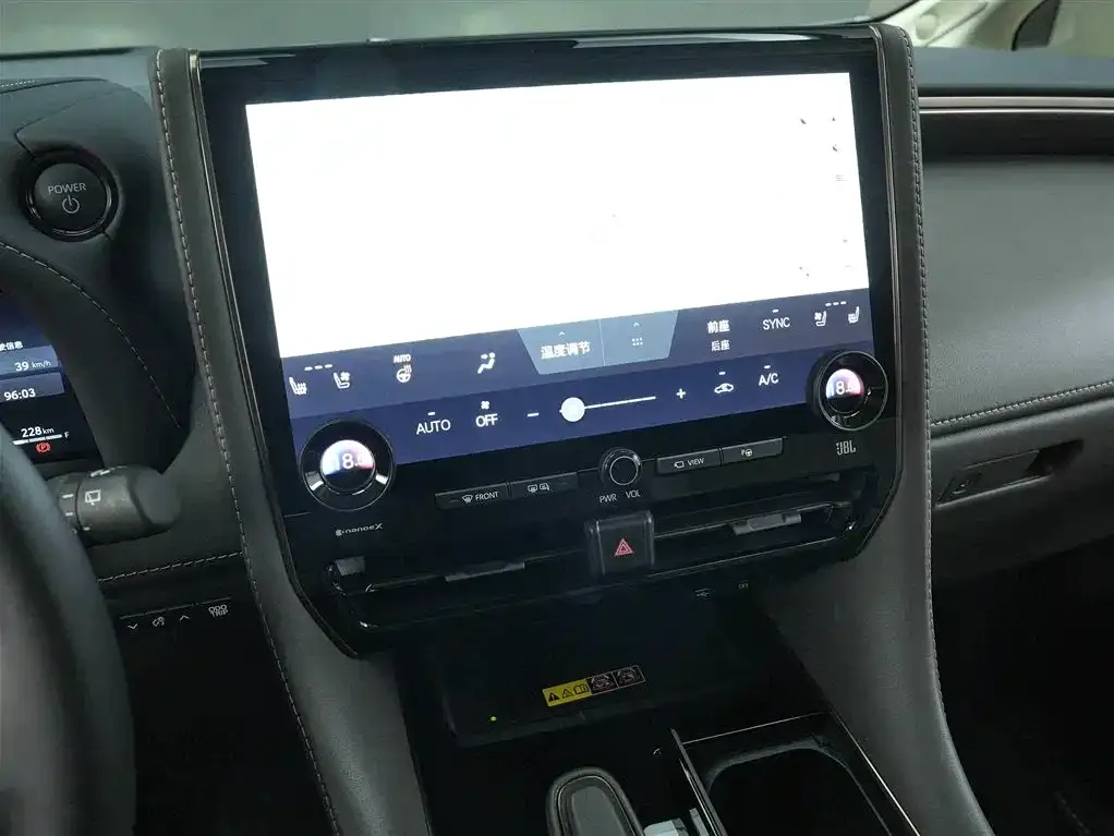 Toyota Alphard — фото 3