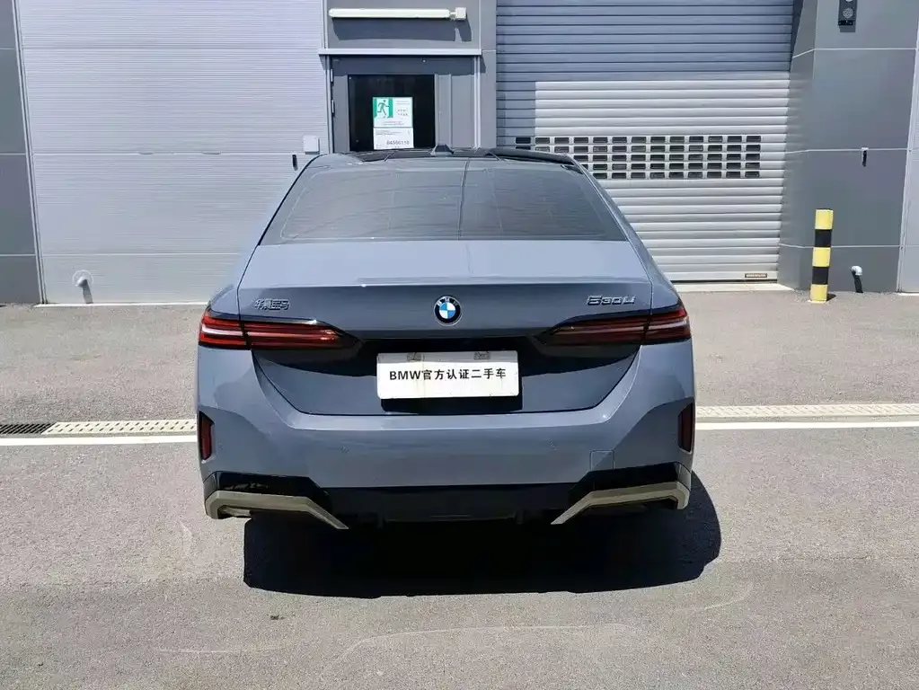 BMW 5 Series — фото 10
