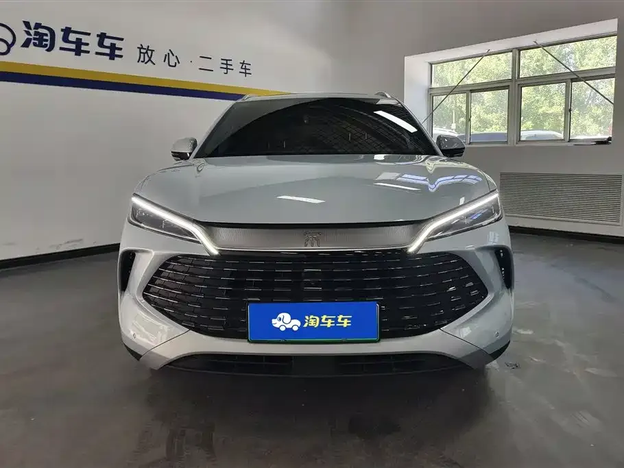 BYD L DM-i — фото 9