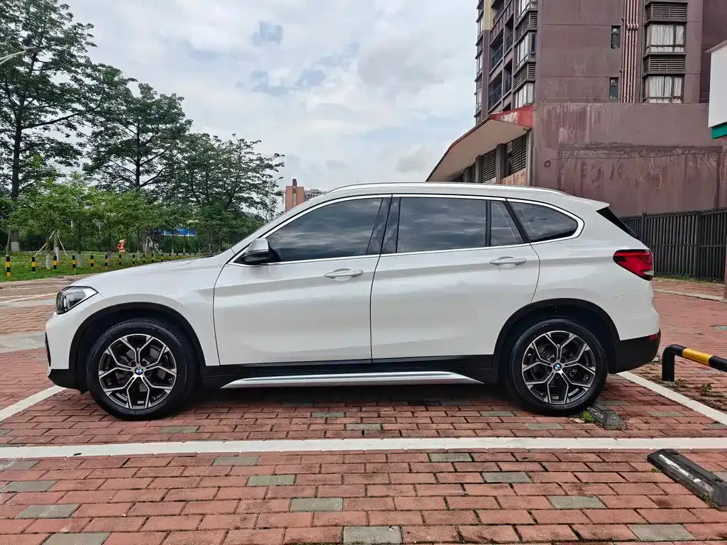 BMW X1 2021 из CN, фото 10