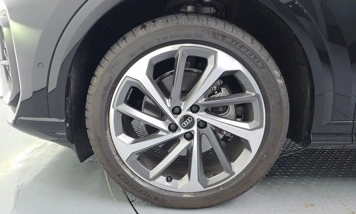 Audi Q5 2025 из KR, фото 7