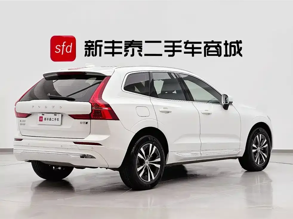 Volvo XC60 — фото 7