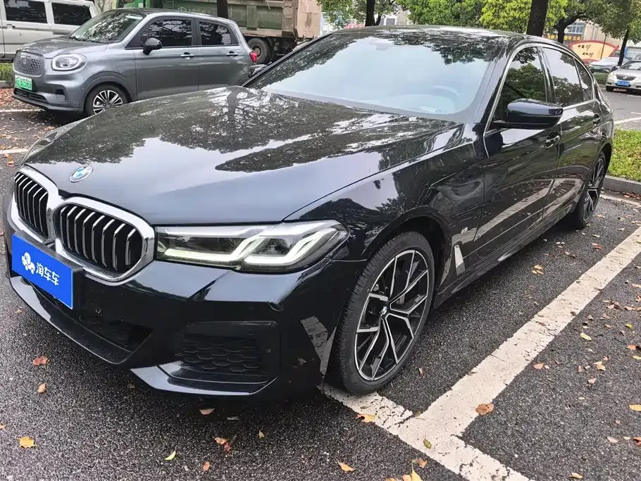 BMW 5 Series — фото 1