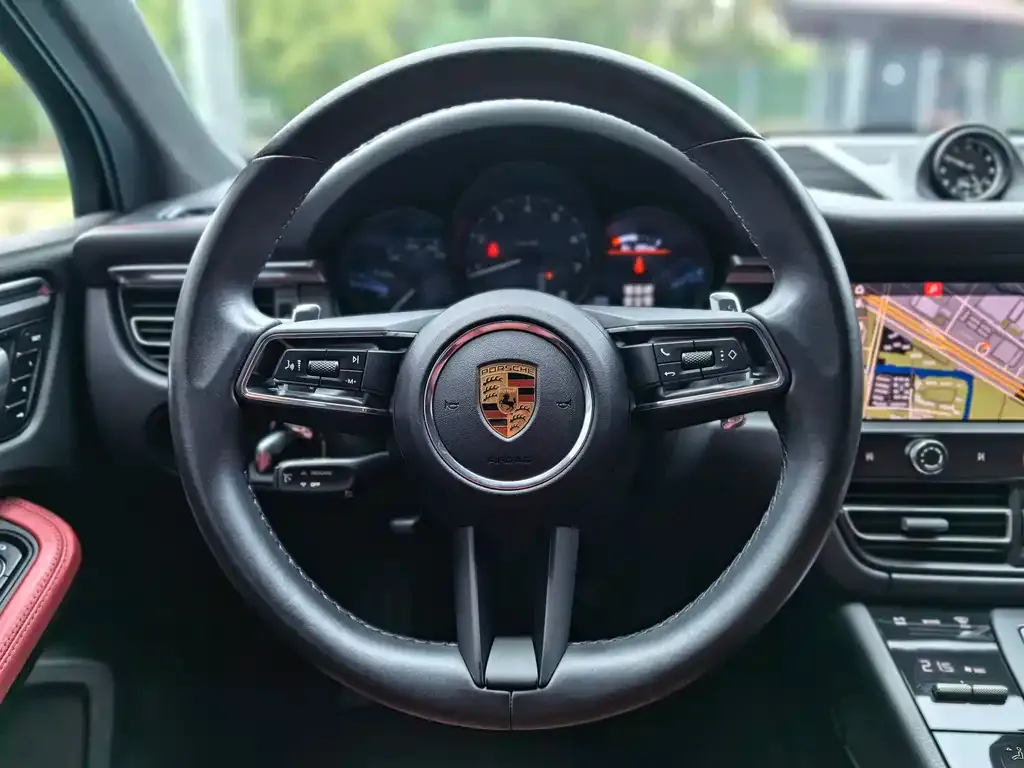 Porsche Macan — фото 4