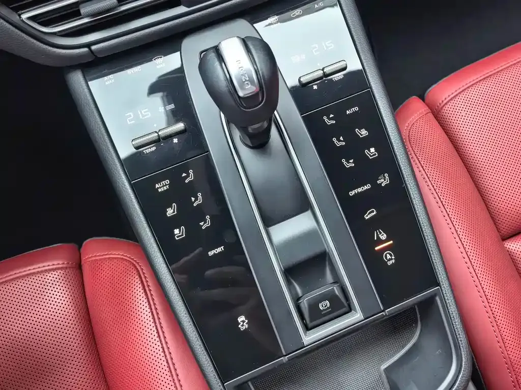 Porsche Macan — фото 10