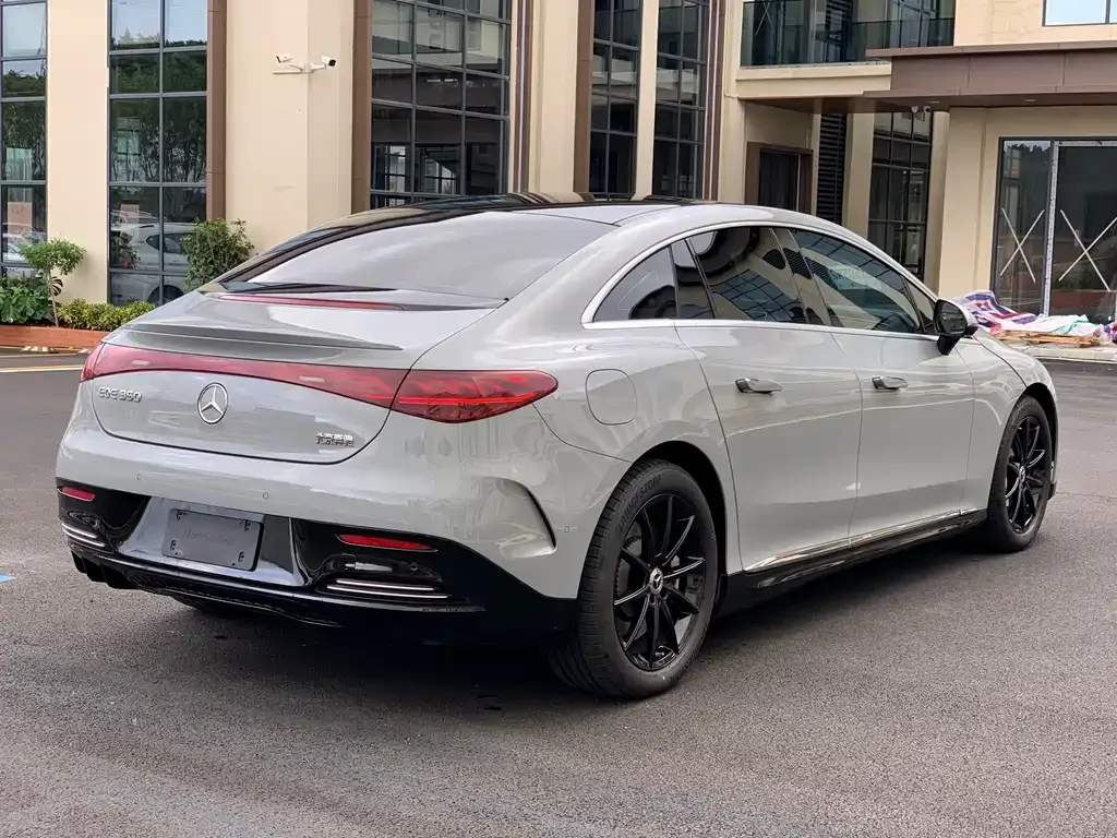 Mercedes-Benz EQE 2023 из CN, фото 9