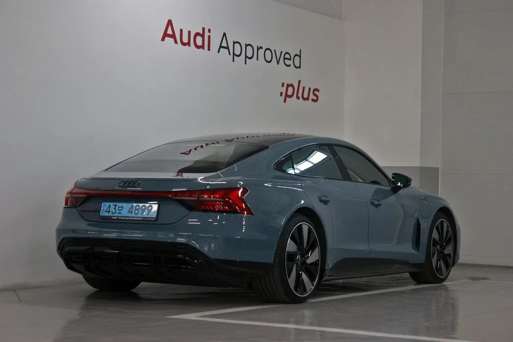 Audi e-tron GT 2022 из KR, фото 10