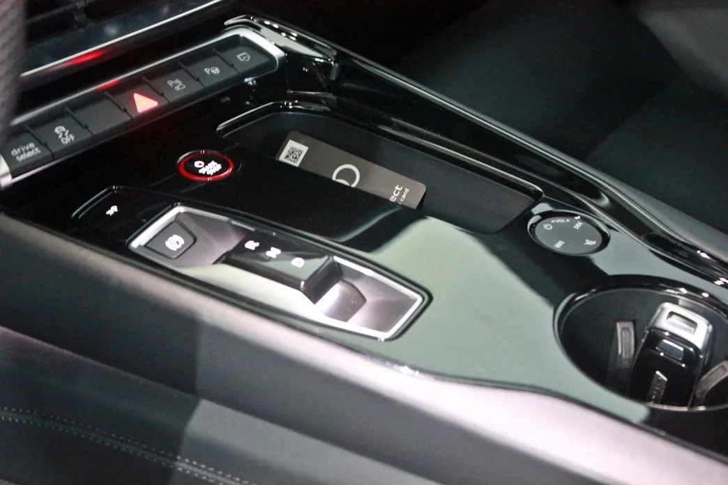Audi e-tron GT 2022 из KR, фото 4