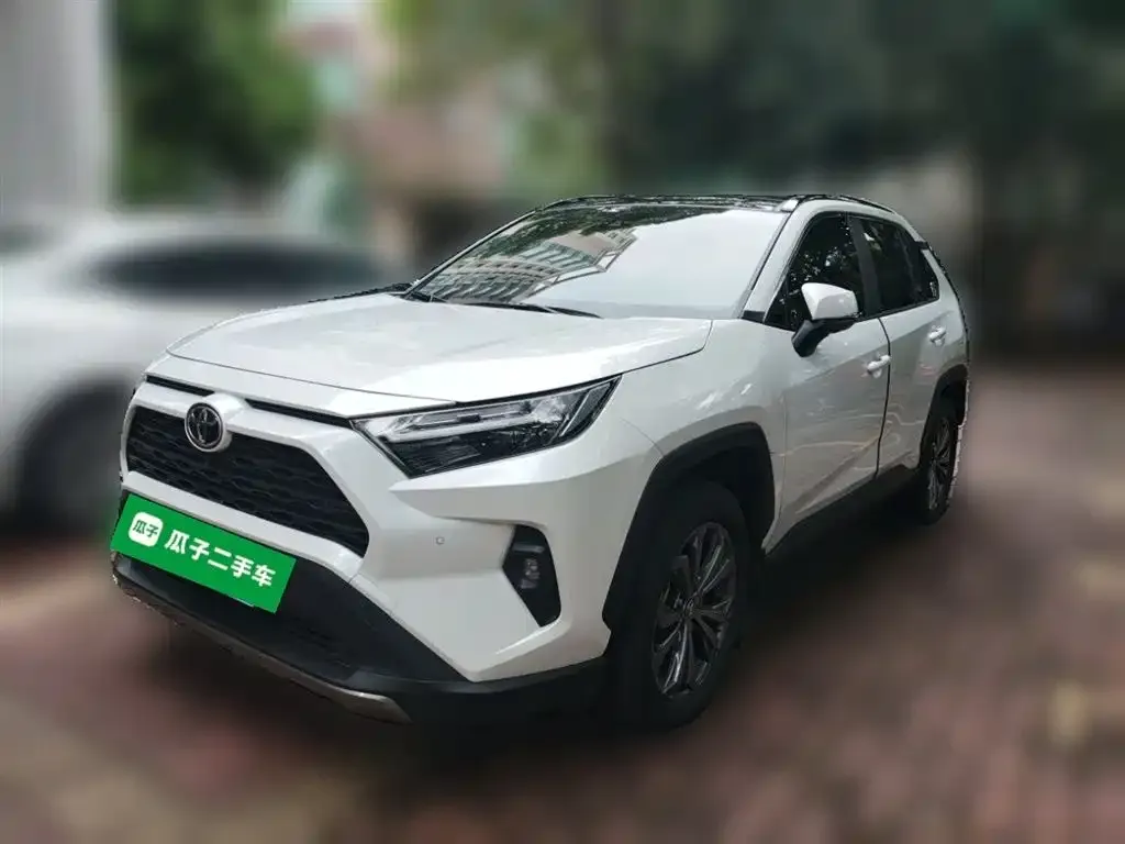 Toyota RAV4 — фото 3
