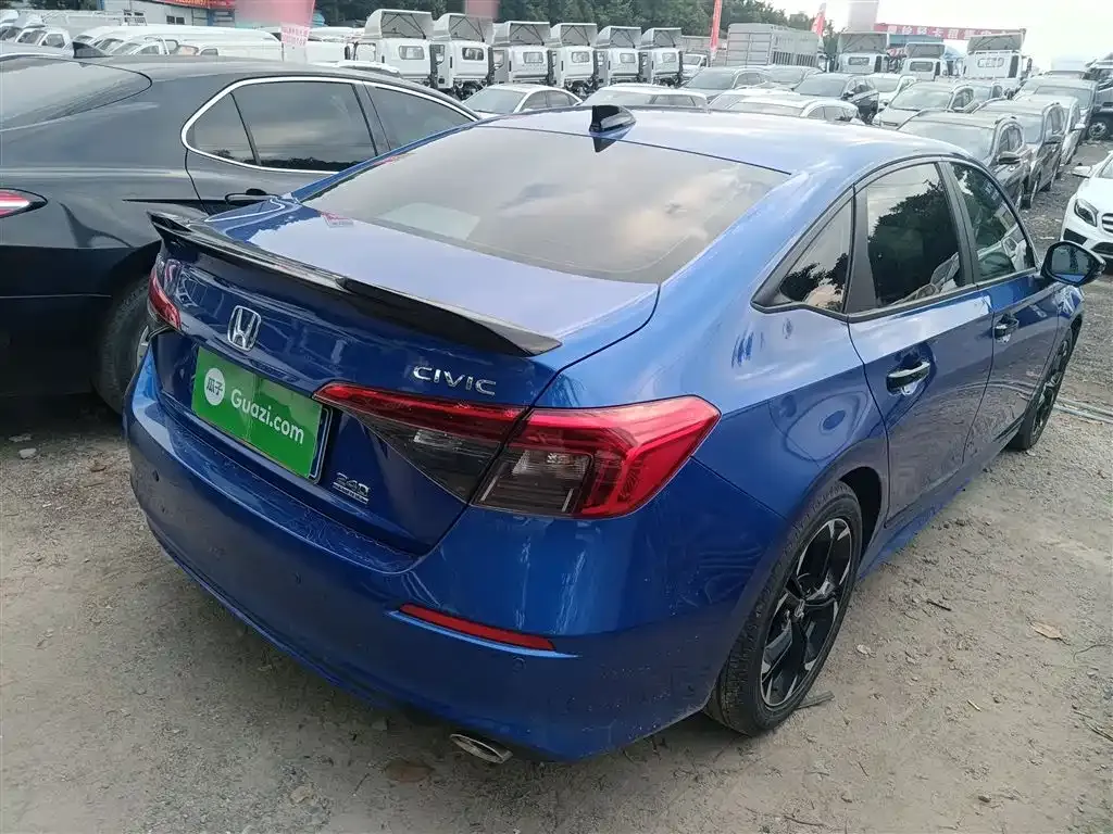Honda Civic — фото 7