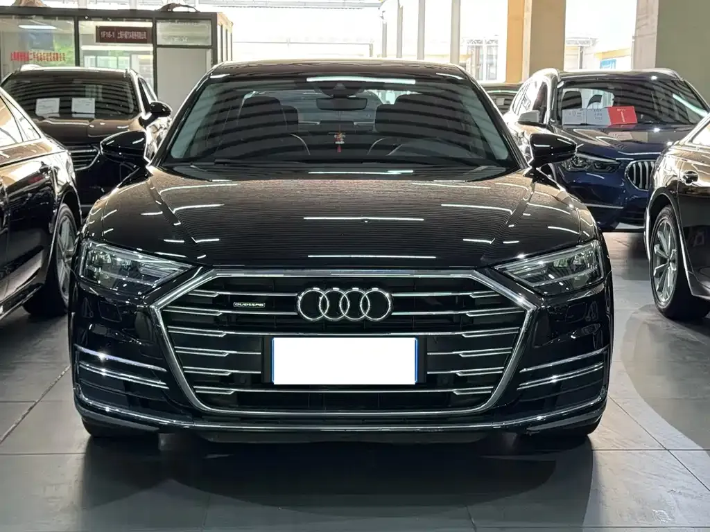 Audi A8 — фото 10