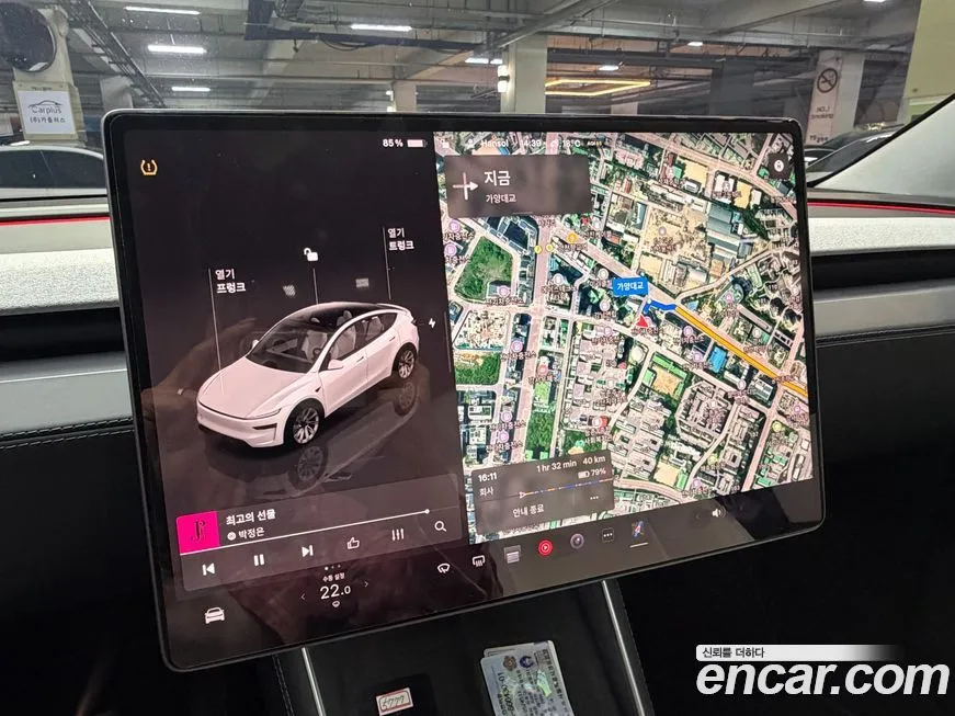 Tesla Model Y — фото 10