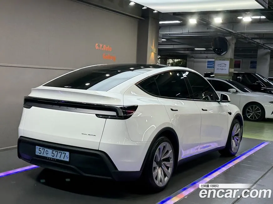 Tesla Model Y — фото 7