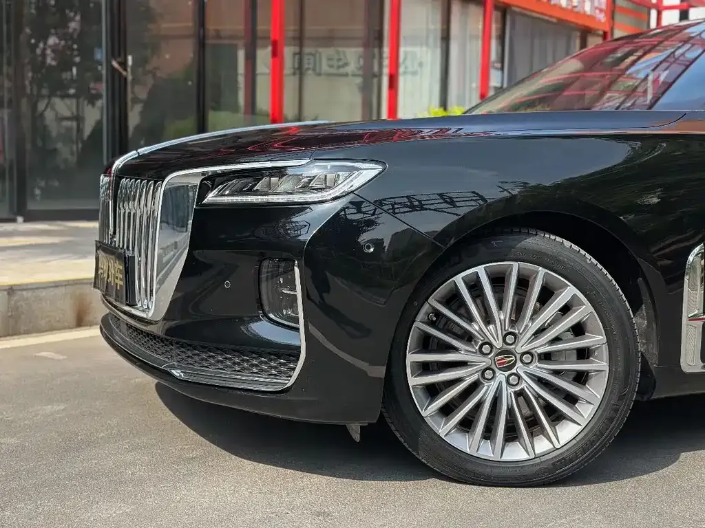 Hongqi H9 — фото 10