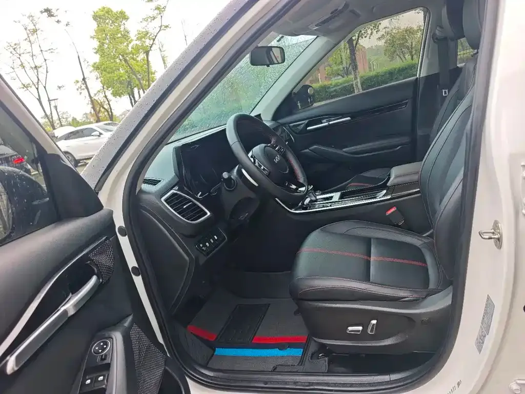 Kia KX3 2023 из CN, фото 4