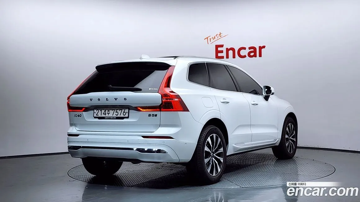 Volvo XC60 — фото 4