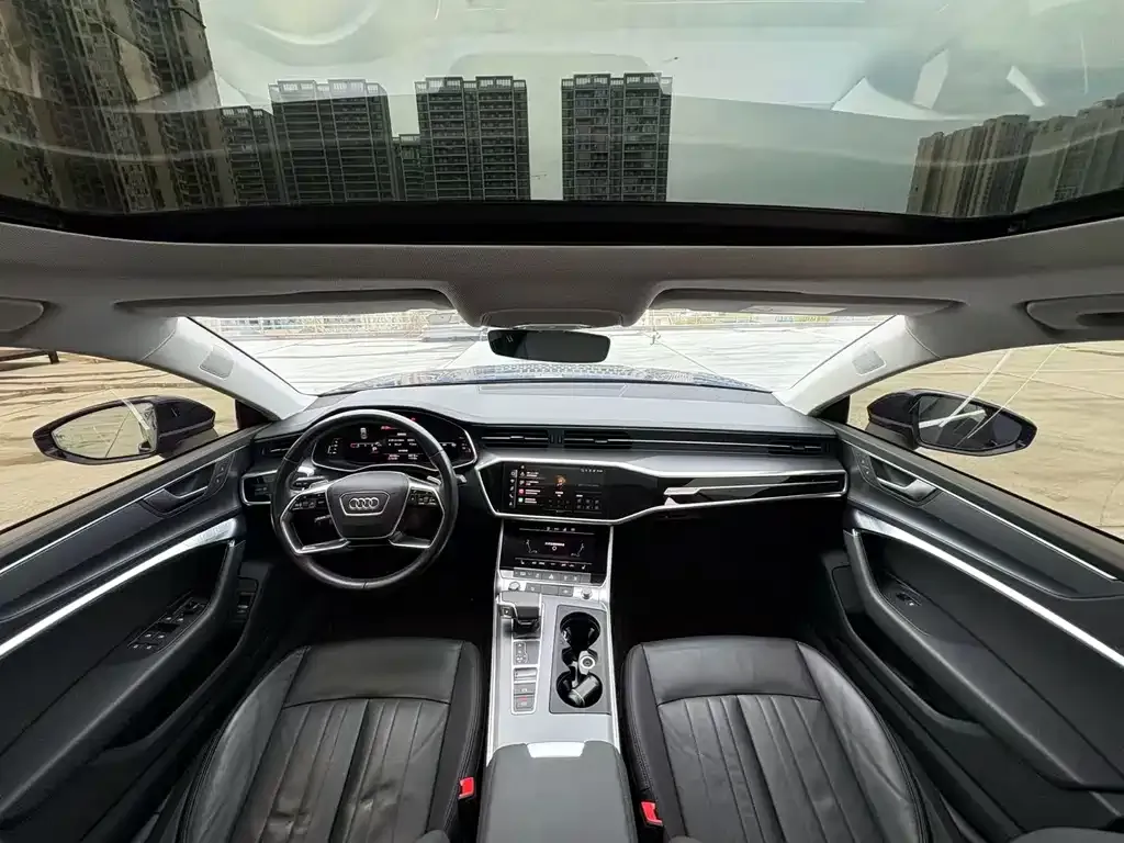 Audi A7 2021 из CN, фото 7