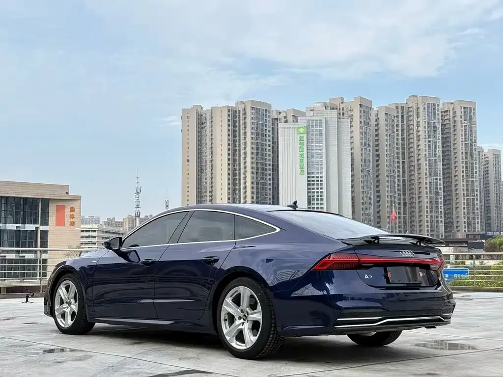 Audi A7 2021 из CN, фото 2