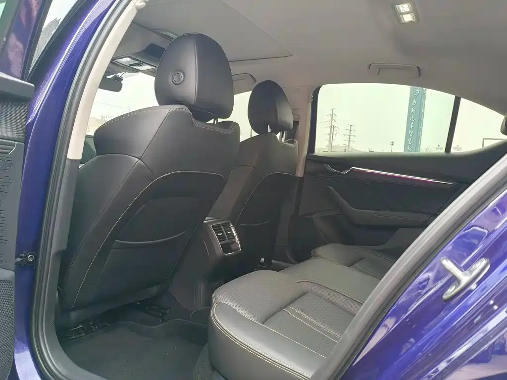 Skoda Octavia 2022 из CN, фото 10