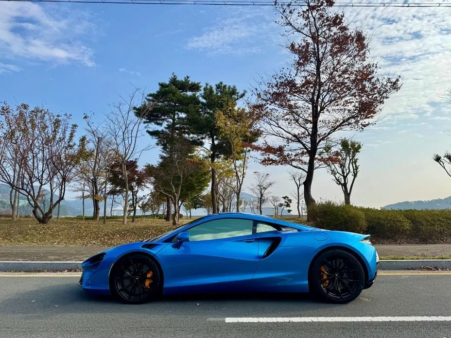 Mclaren Artura 2024 из KR, фото 9