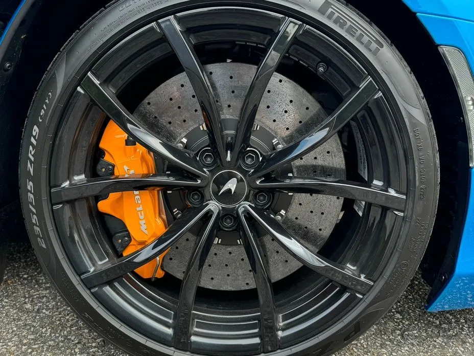 Mclaren Artura 2024 из KR, фото 10
