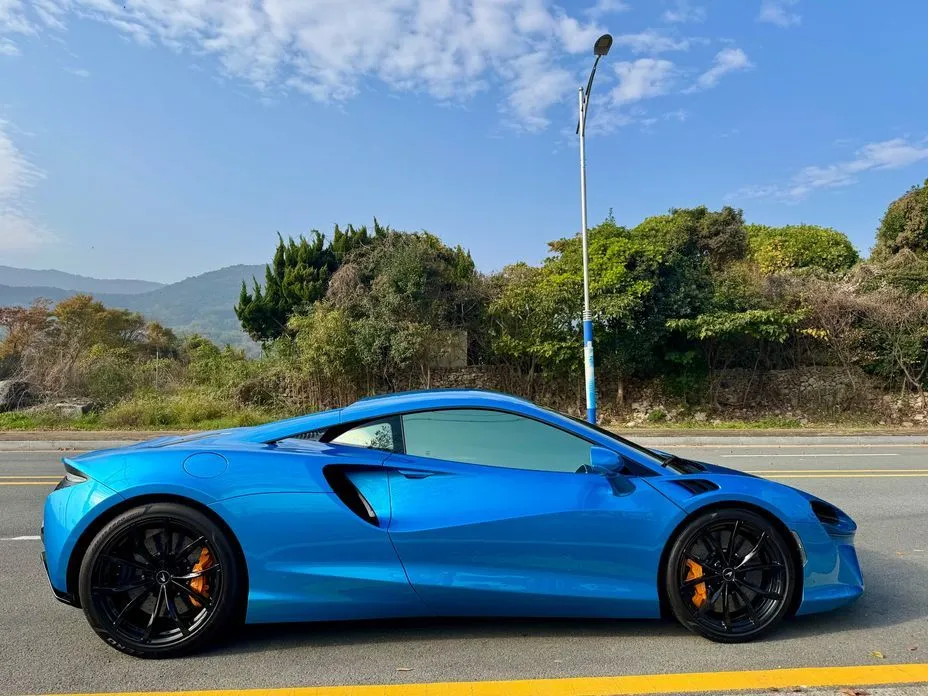 Mclaren Artura 2024 из KR, фото 6