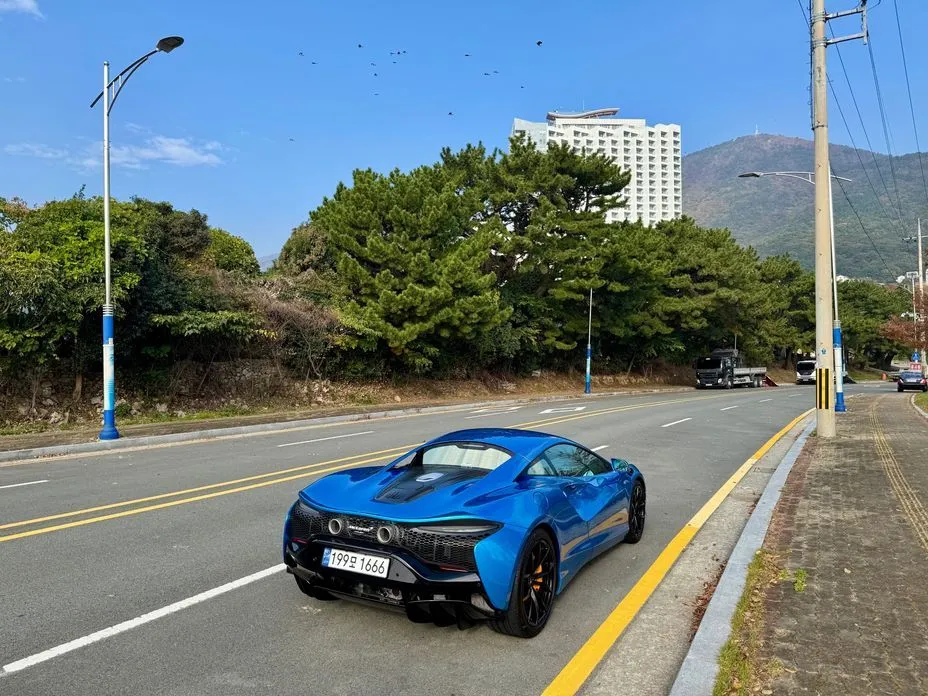 Mclaren Artura 2024 из KR, фото 7