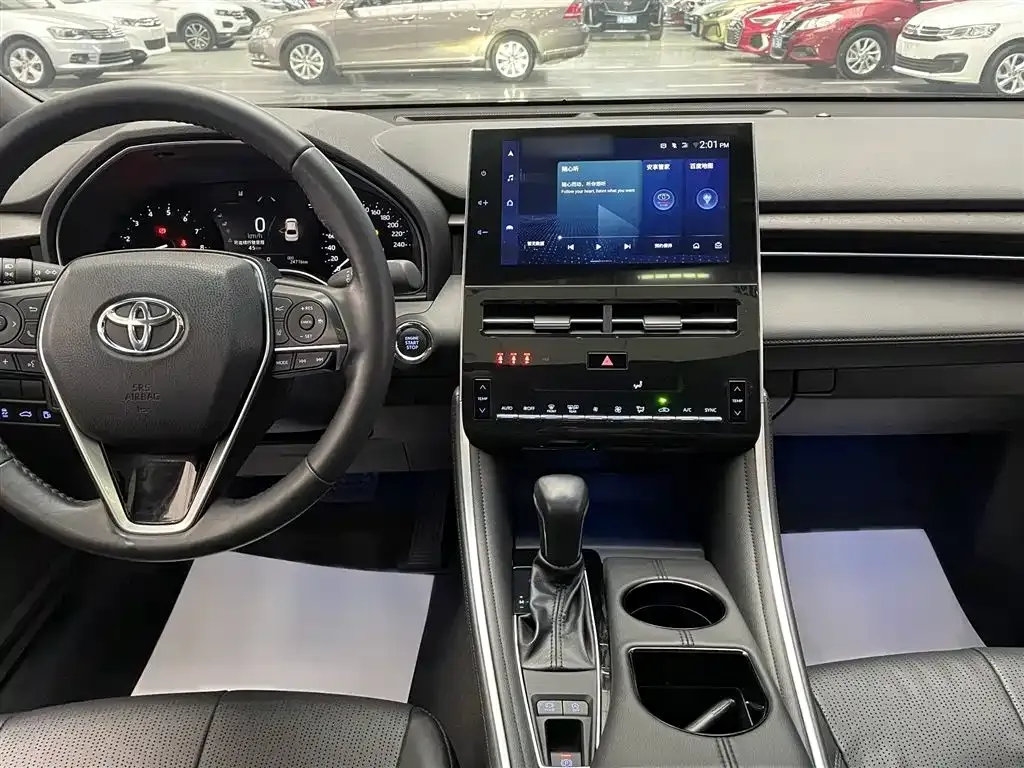 Toyota Avalon — фото 4