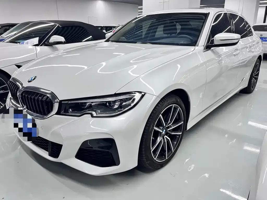 BMW 3 Series 2022 из CN, фото 1